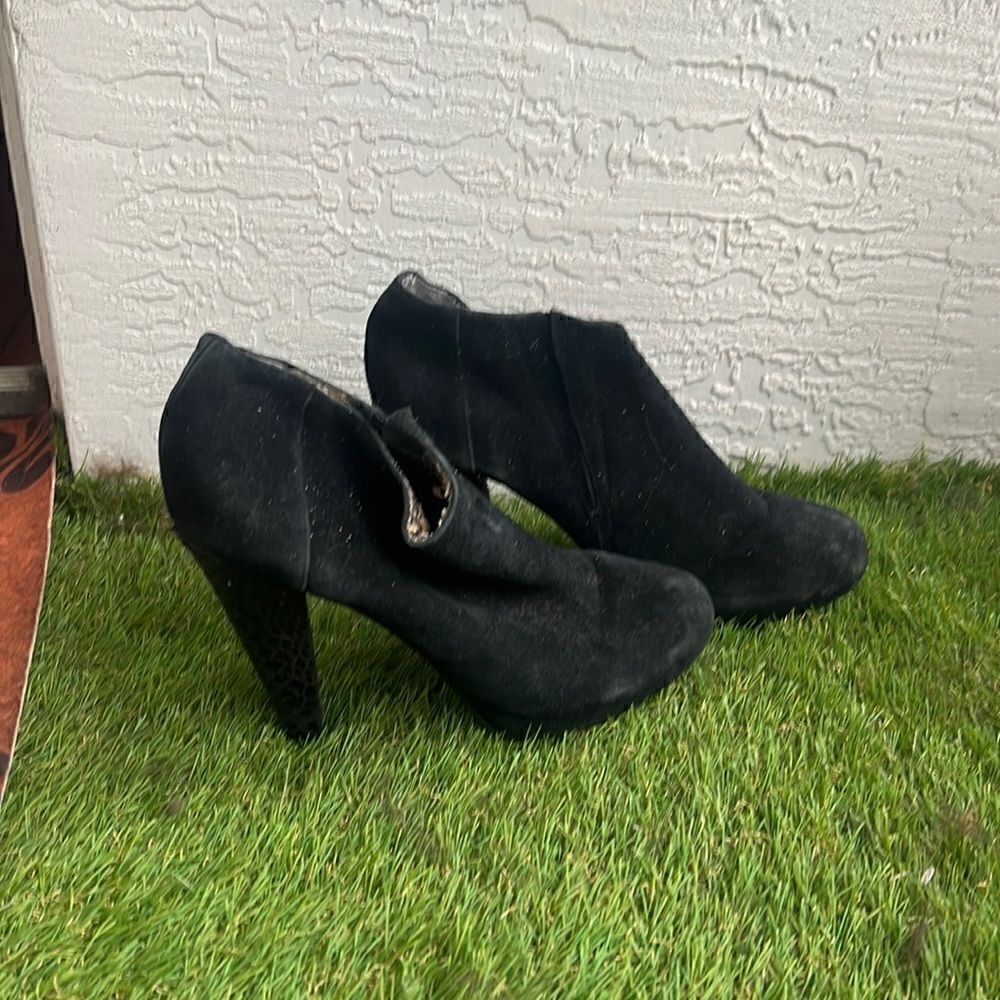 Steve Madden Bootie Heels - Black Suede - Snake Skin Heel - Size 8